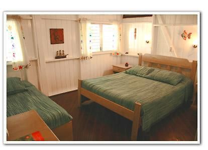 Cocomo On The Sea Bed & Breakfast Bocas del Toro Exterior photo